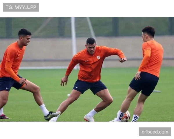 克罗斯本赛季加强直塞压制对手中场，助攻效率显著提升引领比赛趋势