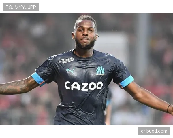 塔瓦雷斯近期表现的稳健性来源及其对球队攻防体系的实际影响力分析